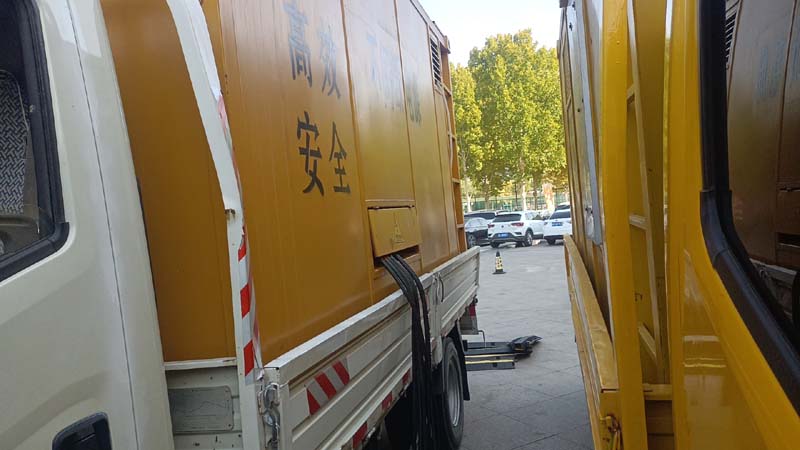 红桥如何判断柴油发电机组和UPS电源的切换时间是否符合要求？